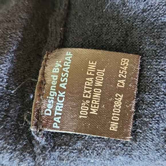 Navy wool sweater - Picture 8 of 9